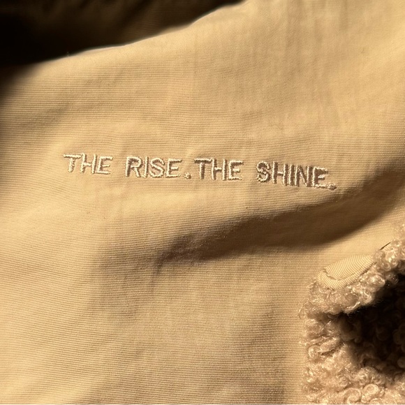 Vuori Cream Sherpa Jacket - Picture 4 of 11